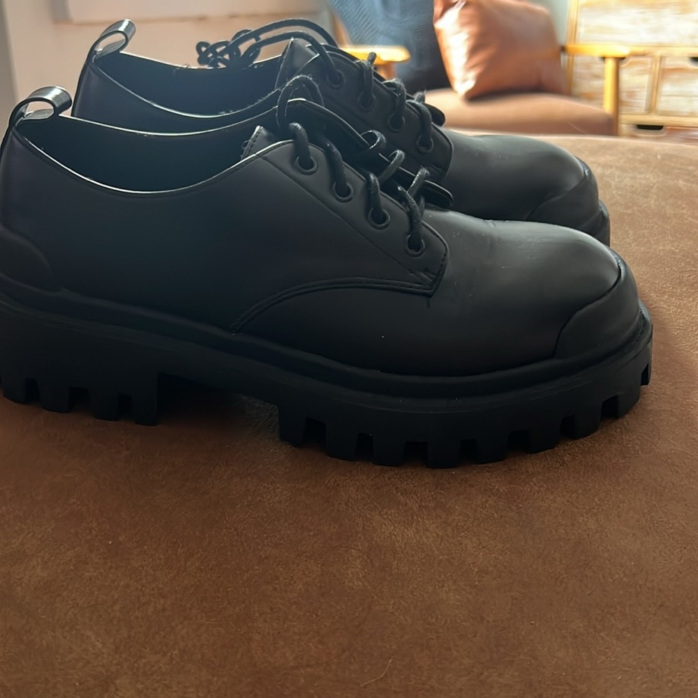 ASOS black platform oxford size 9